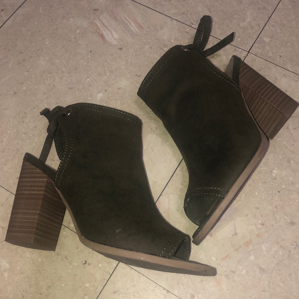 LC by Lauren Conrad Peep Toe Booties